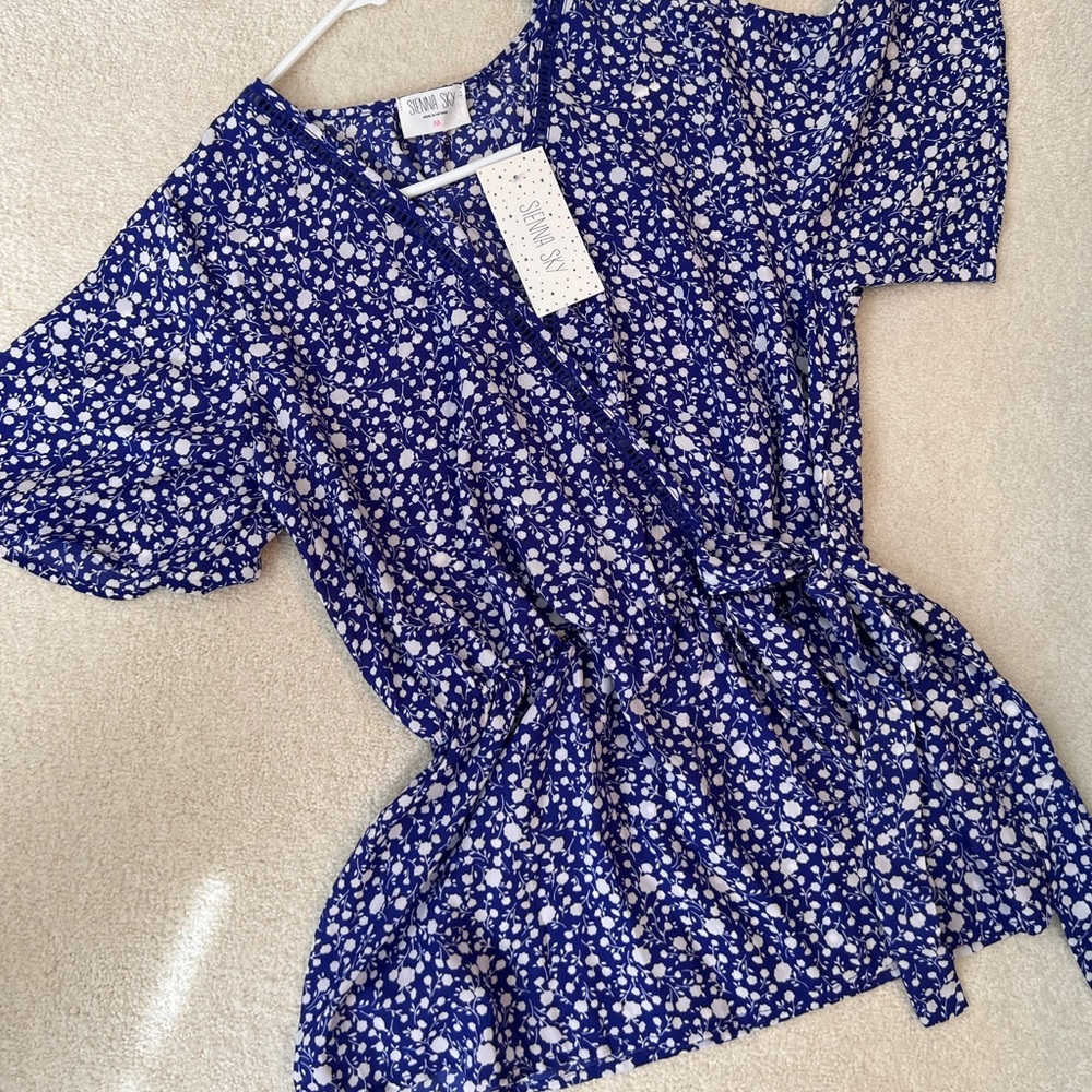 Sienna Sky Juniors Top, Size M